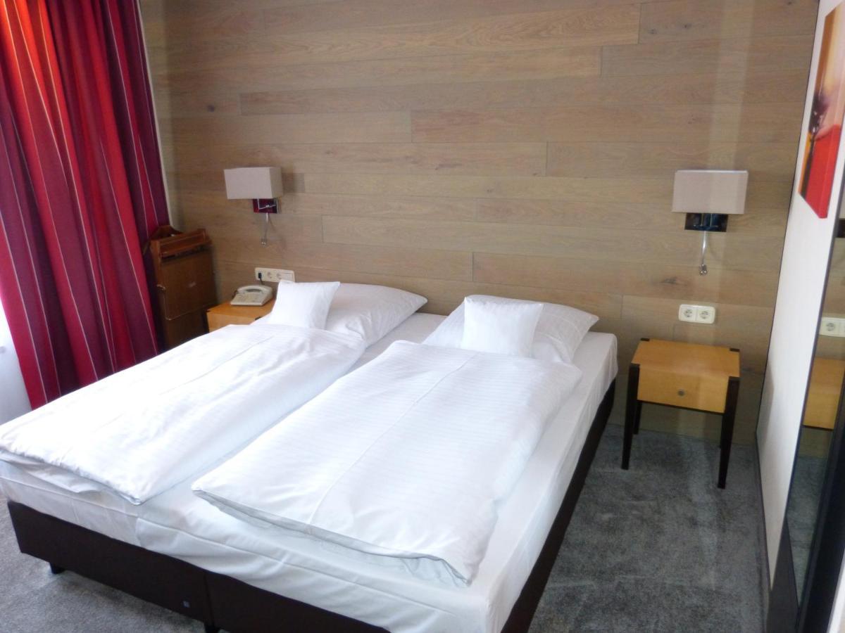 Roshop Hotel 4*